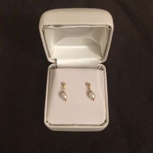 Small Pearl Earrings